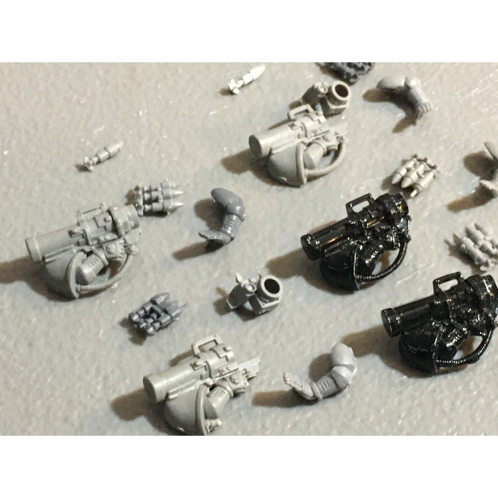 A23087 WARHAMMER 40K SPACE MARINES BITS LOT MISSILE LAUNCHERS GAMES WORKSHOP GW