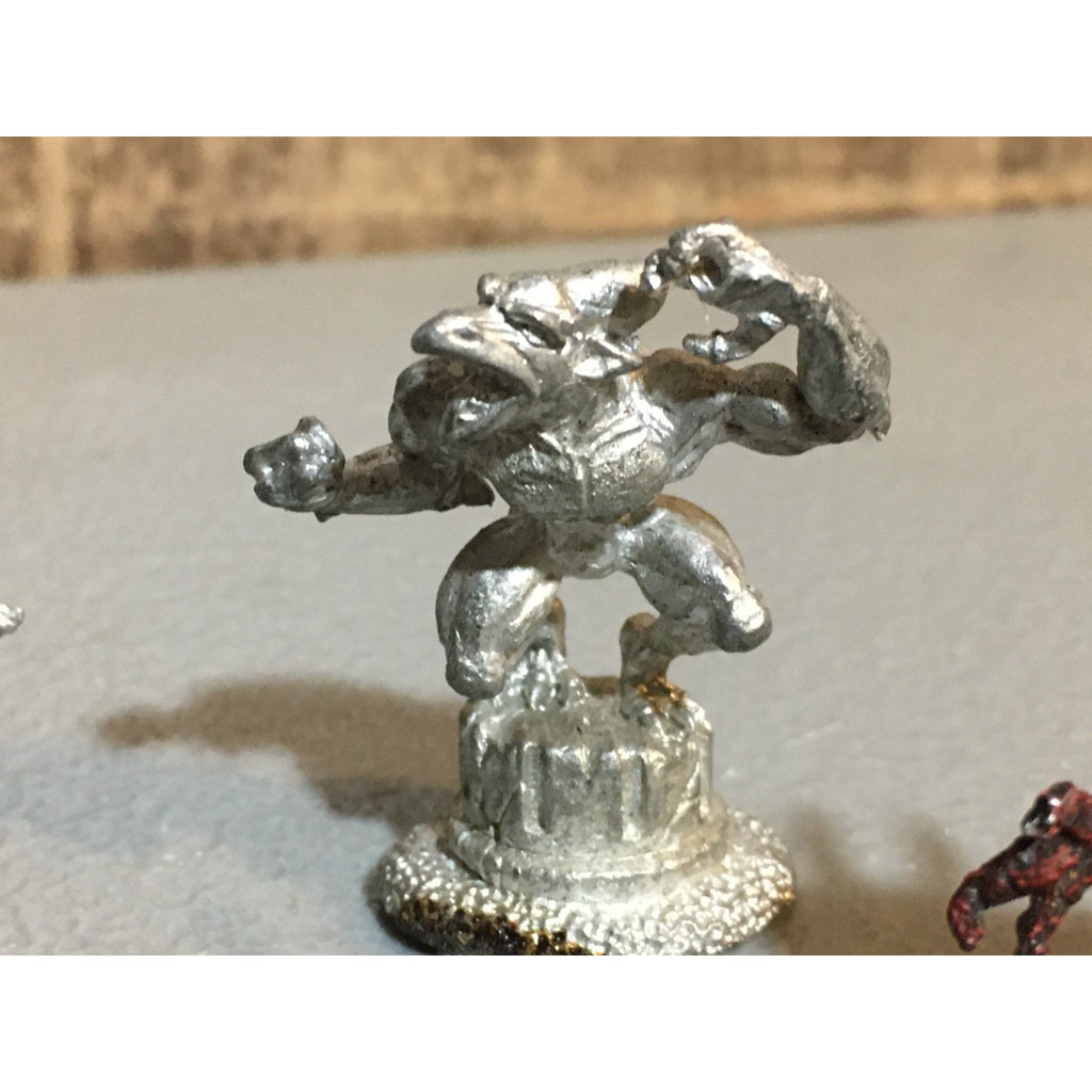A24866 UNBRANDED METAL TABLETOP OLD OOP D&D FANTASY MONSTER DEMON MINIATURES