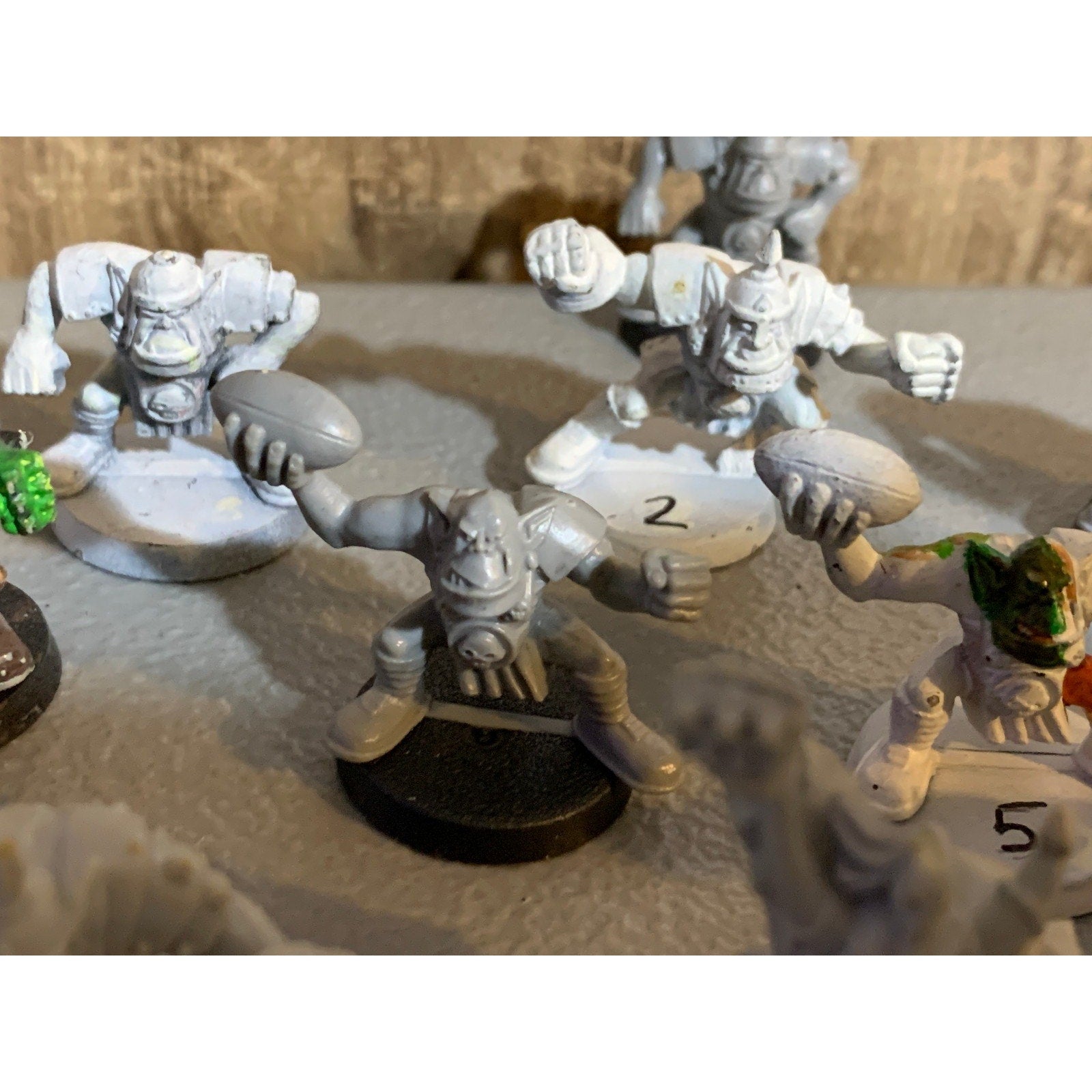 A30183 WARHAMMER BLOOD BOWL OOP ORKS ORCLAND RAIDERS CUST TEAM OOP PLASTIC BLACK