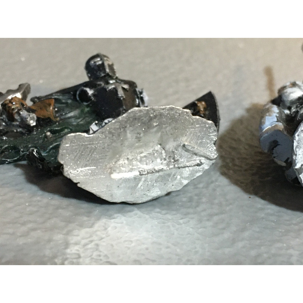 A24857 UNBRANDED METAL TABLETOP OLD OOP D&D FANTASY KNIGHTS SWORDSMEN MINIATURES