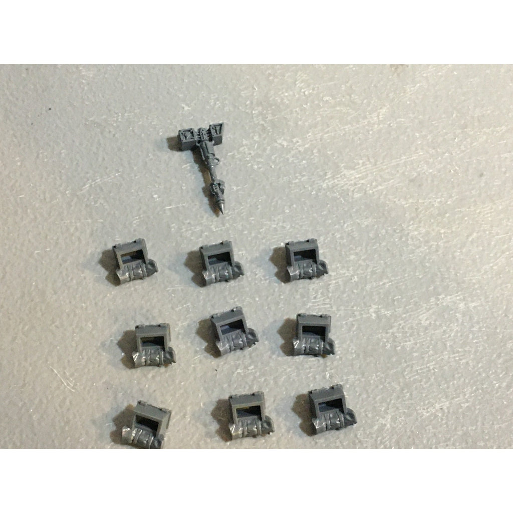 A29401 WARHAMMER 40K SPACE MARINES DARK ANGELS RAVENWING BIKE SADDLEBAG BITS LOT