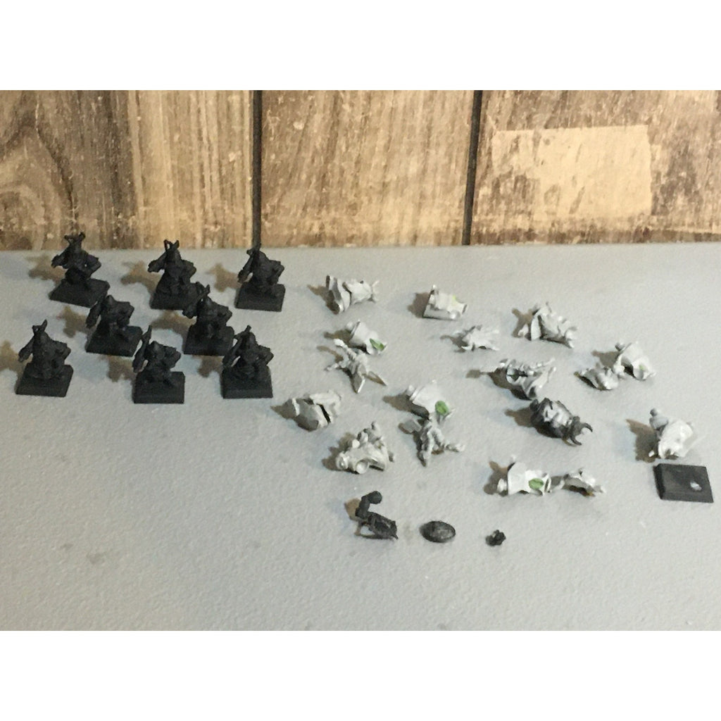 A33418 WARHAMMER FANTASY OLD WORLD DWARFS DWARF CROSSBOWMEN 8 PK + INCOMP