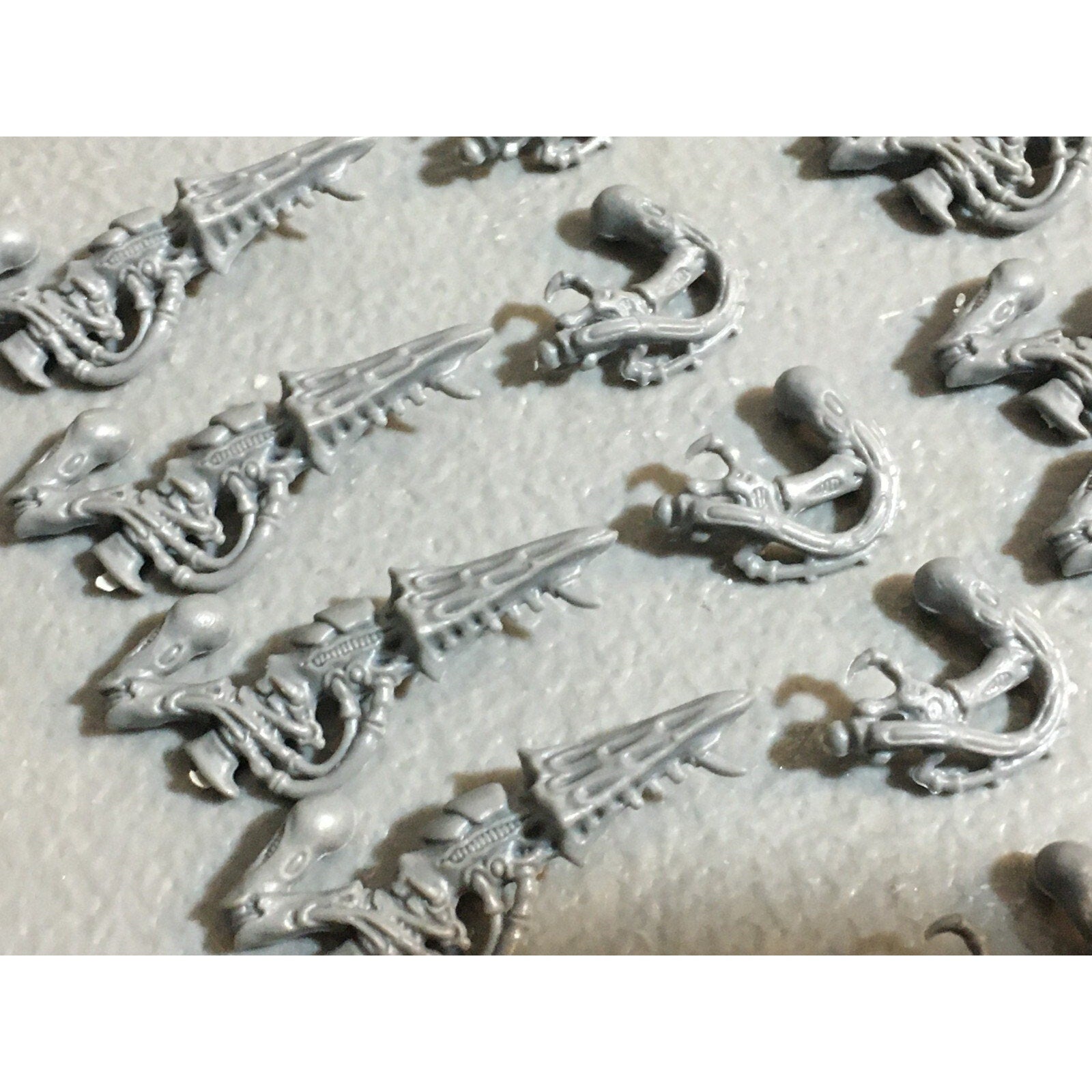 A23052 WARHAMMER 40K TYRANIDS BITS LOT DEVOURERS TERMAGANTS GAMES WORKSHOP GW