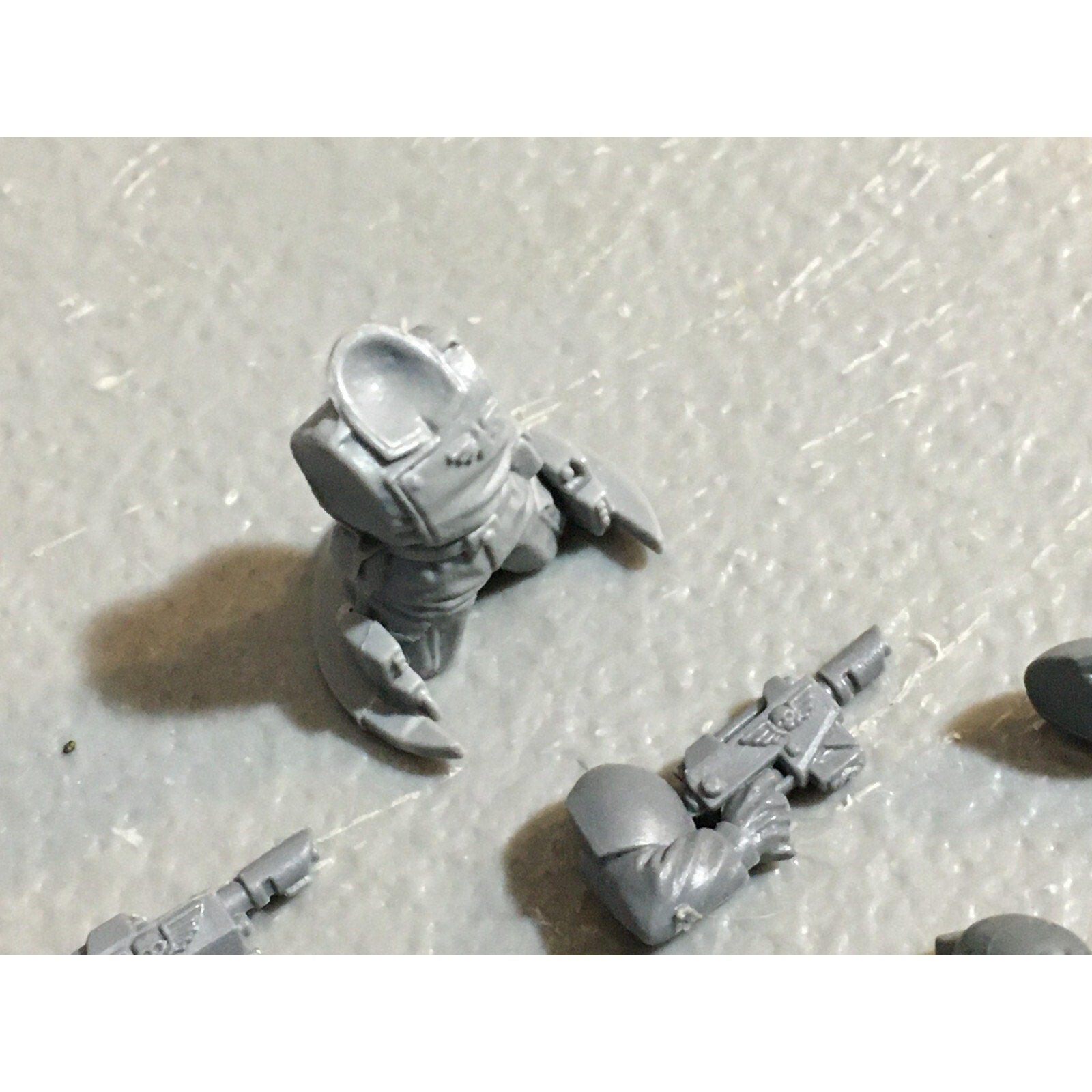 A23206 WARHAMMER 40K IG IMPERIAL ASTRA BITS LOT MIXED HEAD ARM GW GAMES WORKSHOP