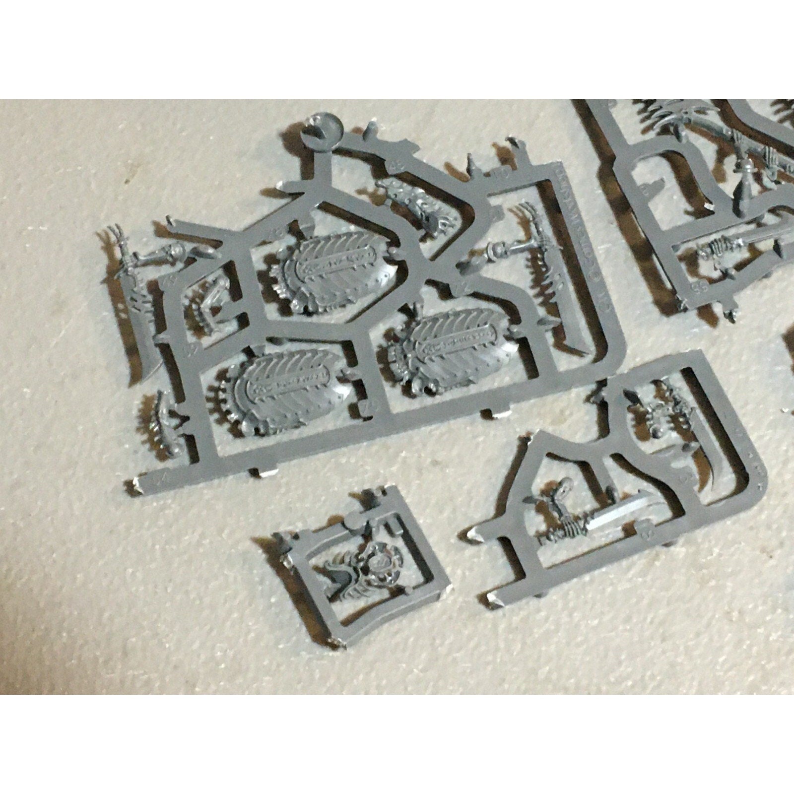 A23595 WARHAMMER AOS OSSIARCH BONEREAPERS BITS ON SPRUE LOT MORTEK GUARD GW