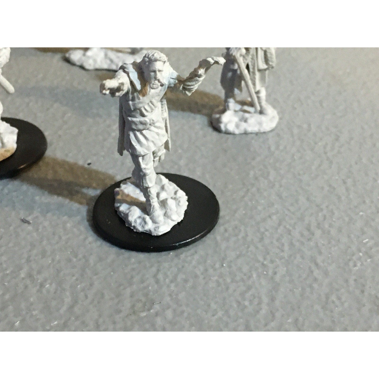 A30067 WIZARDS MINIATURES D&D DUNGEONS & DRAGONS MIXED CIVILANS TOWNSFOLK