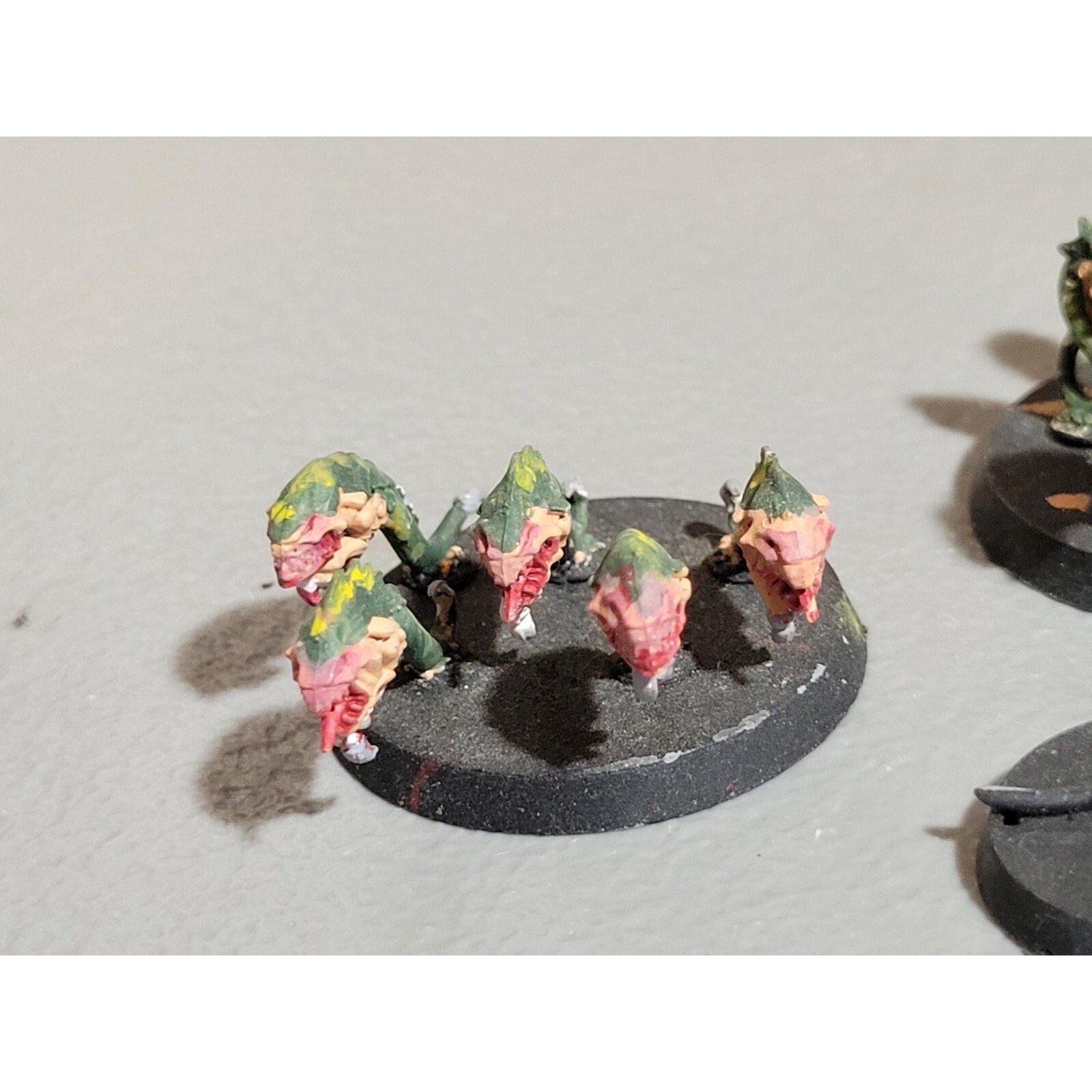 A19137 WARHAMMER 40K TYRANIDS RIPPER BASE 2 PK + SPORE MINE HIVE NODE