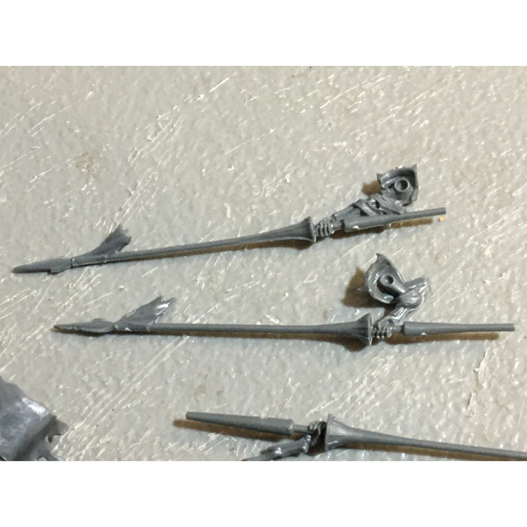 A23425 WARHAMMER FANTASY VAMPIRE COUNTS BITS LOT SKELETON WIGHT MIXED HEADS ARMS