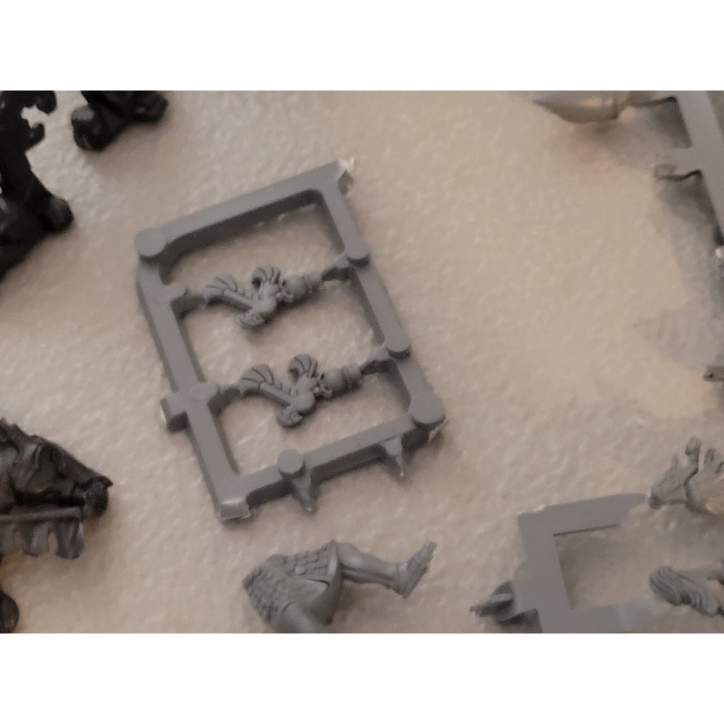 A17922 WARHAMMER FANTASY HIGH ELVES CHARIOT BITS LOT GAMES WORKSHOP