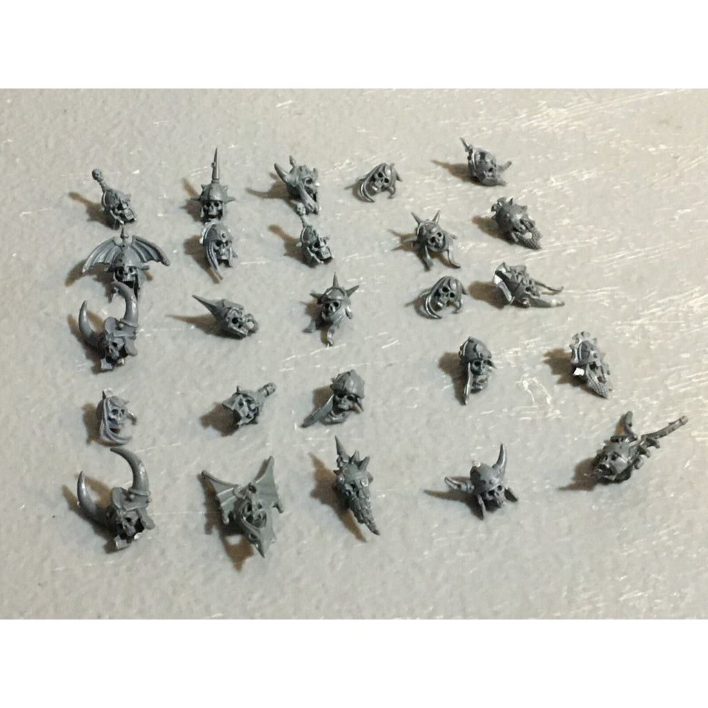 A23413 WARHAMMER FANTASY VAMPIRE COUNTS UNDEAD BITS LOT SKELETON WIGHT HEADS GW