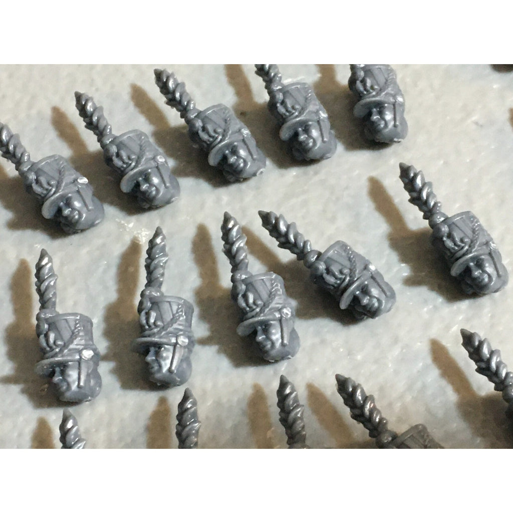 A23033 WARGAMES ATLANTIC HEADS NAPOLEONIC FANCY HATS & GASMASK MM BITS LOT MINIS