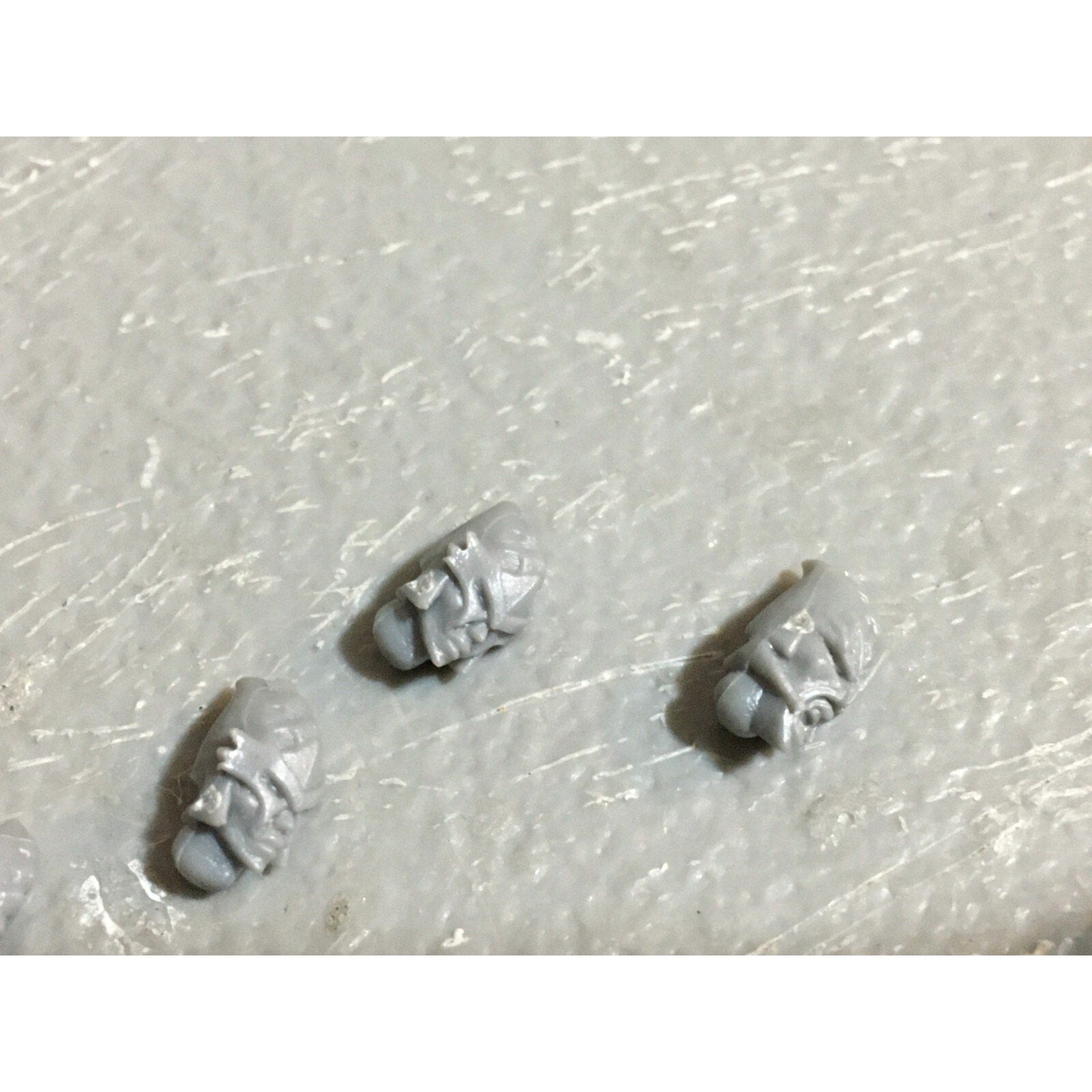A23451 WARHAMMER FANTASY DARK ELVES BITS LOT ARMS HEADS SHIELDS GAMES WORKSHOP