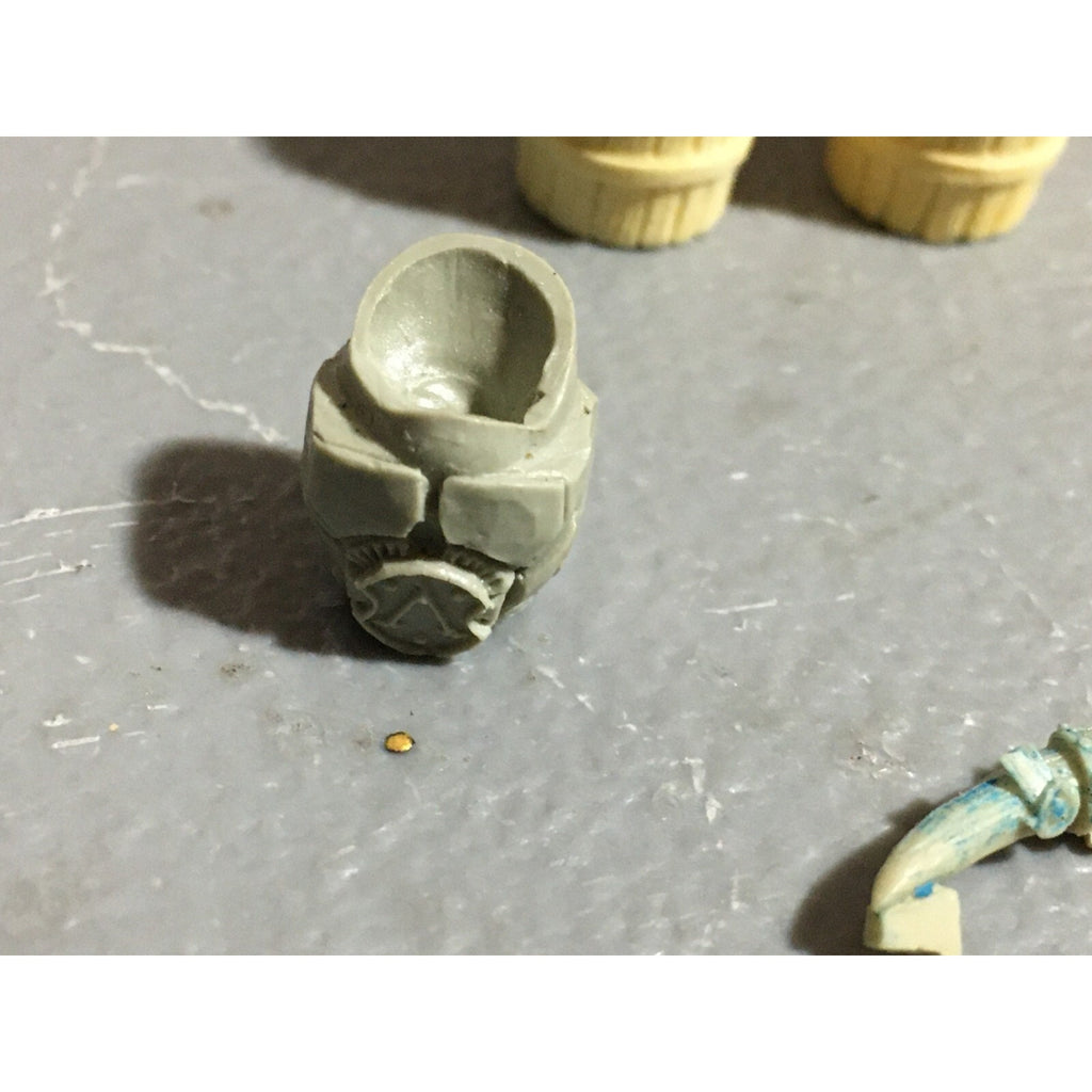 A22428 WARHAMMER 40K FORGEWORLD MIXED BITS LOT BARRELS WORLD EATER SHOULDER PADS