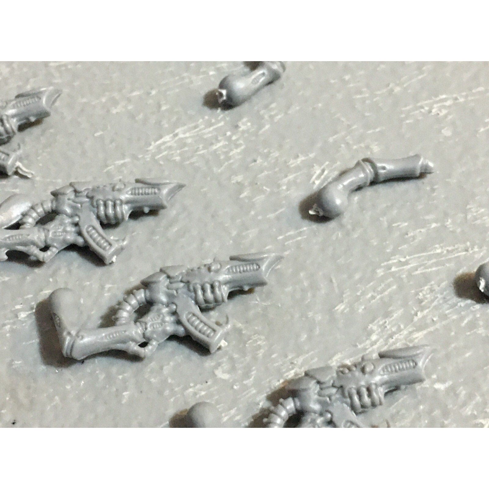 A23050 WARHAMMER 40K TYRANIDS BITS LOT FLESHBORERS DEVOURERS GAMES WORKSHOP GW