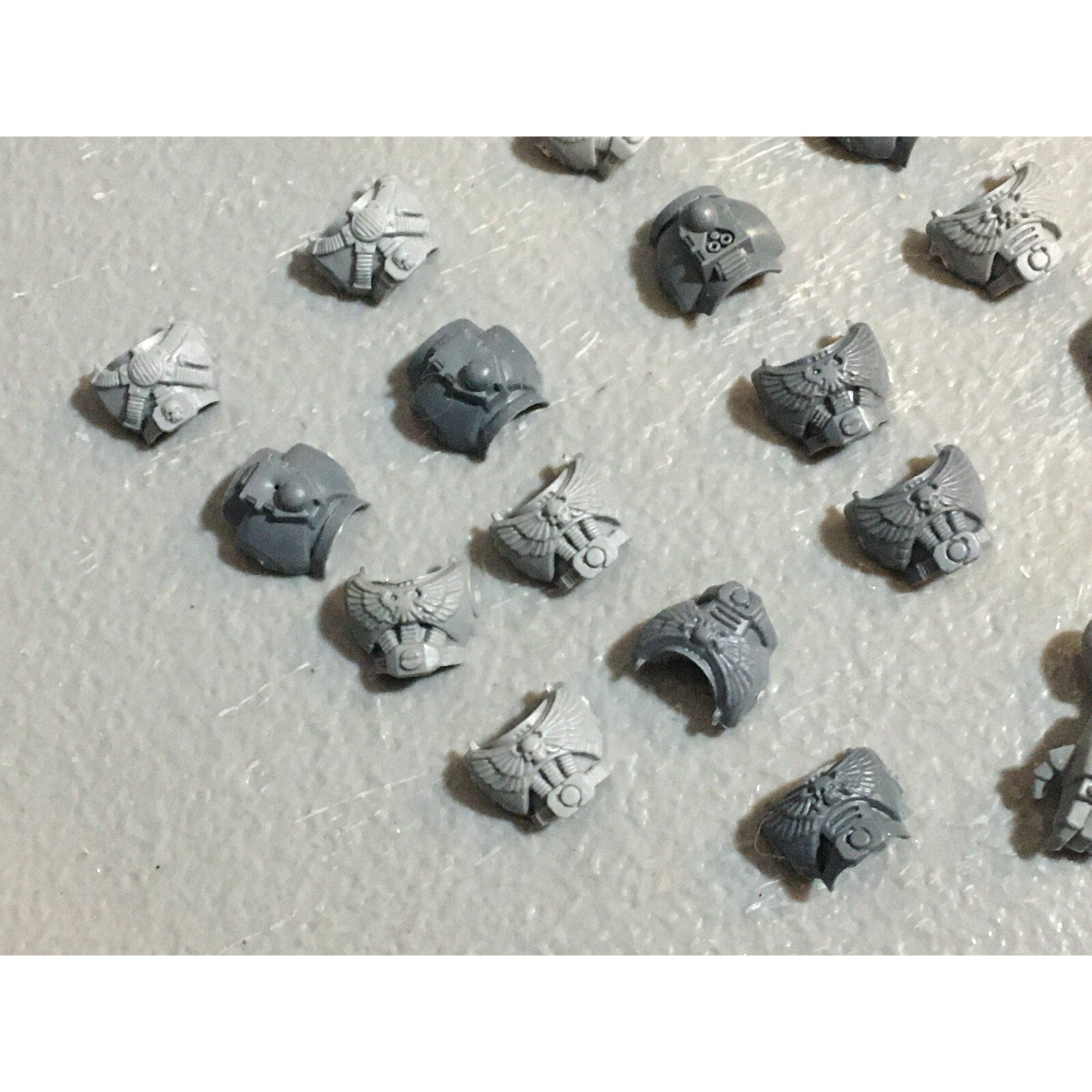 A22927 WARHAMMER 40K SPACE MARINES BITS LOT TORSOS FRONT BACK GAMES WORKSHOP GW