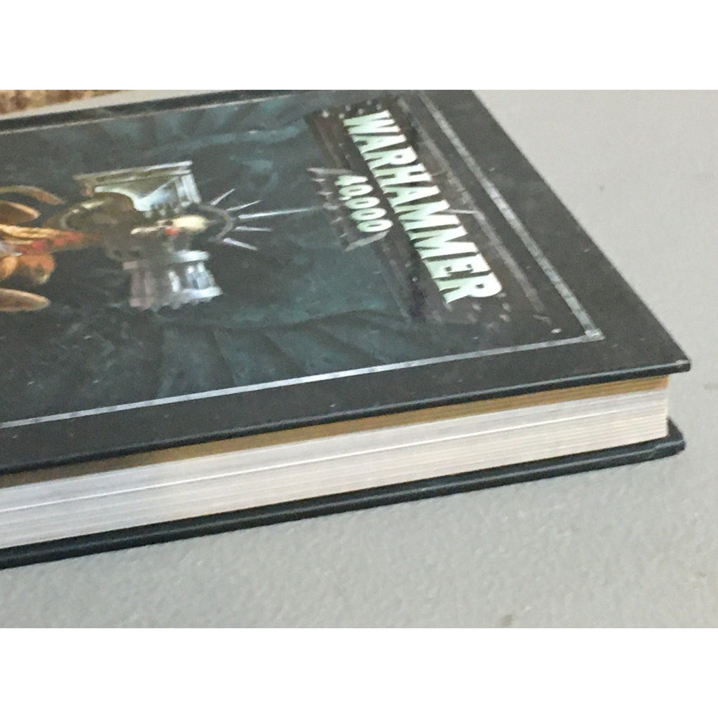 BOOK WARHAMMER 40K GRIM DARKNESS CORE RULE BOOK 8TH ED USED HB HARDBACK