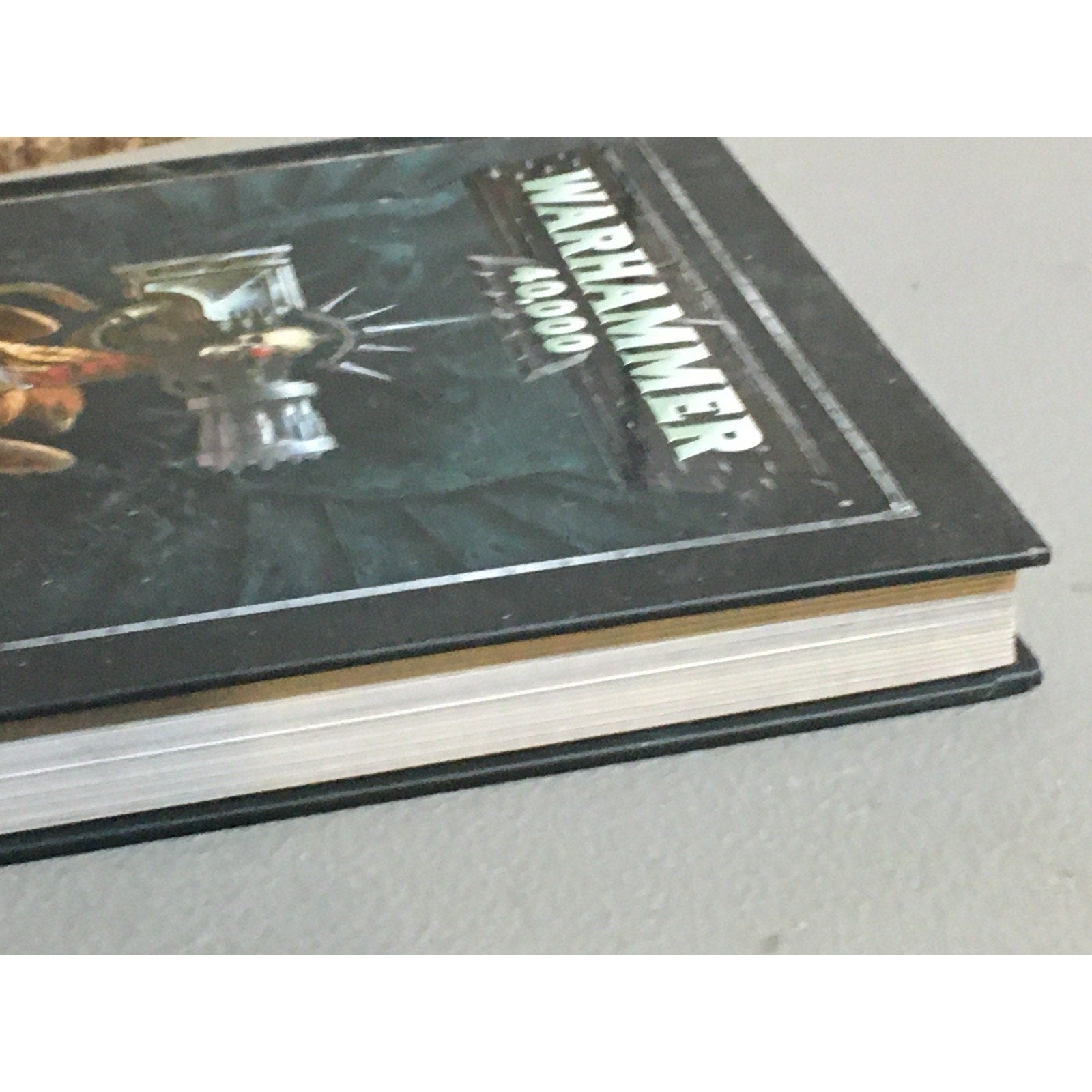 BOOK WARHAMMER 40K GRIM DARKNESS CORE RULE BOOK 8TH ED USED HB HARDBACK