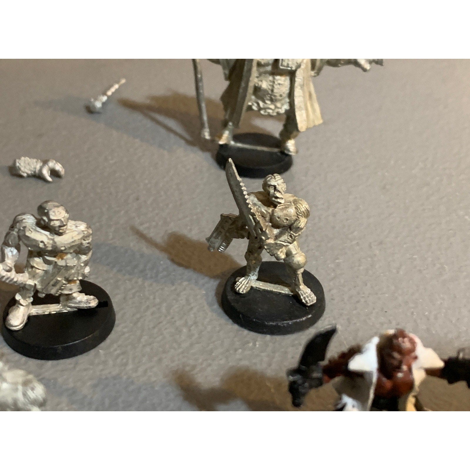 A31446 WARZONE MUTANT CHRONICLES TARGET HHG METAL DARK LEGION CUSTOM ARM & BLADE