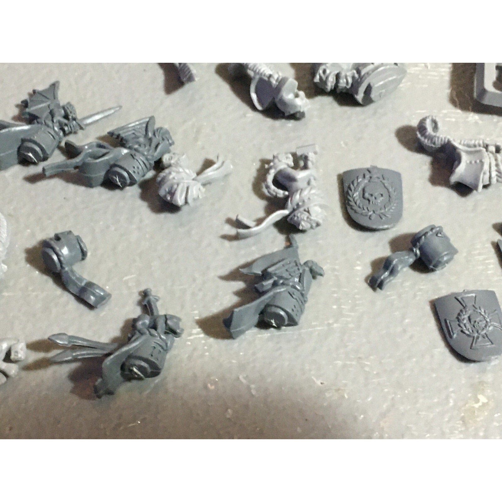 A22076 WARHAMMER FANTASY EMPIRE BITS LOT MIXED SHIELDS GAMES WORKSHOP GW