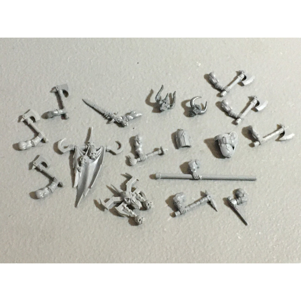 A22184 WARHAMMER FANTASY CHAOS MORTALS BITS LOT MIXED MARAUDER COMMAND & ARMS GW