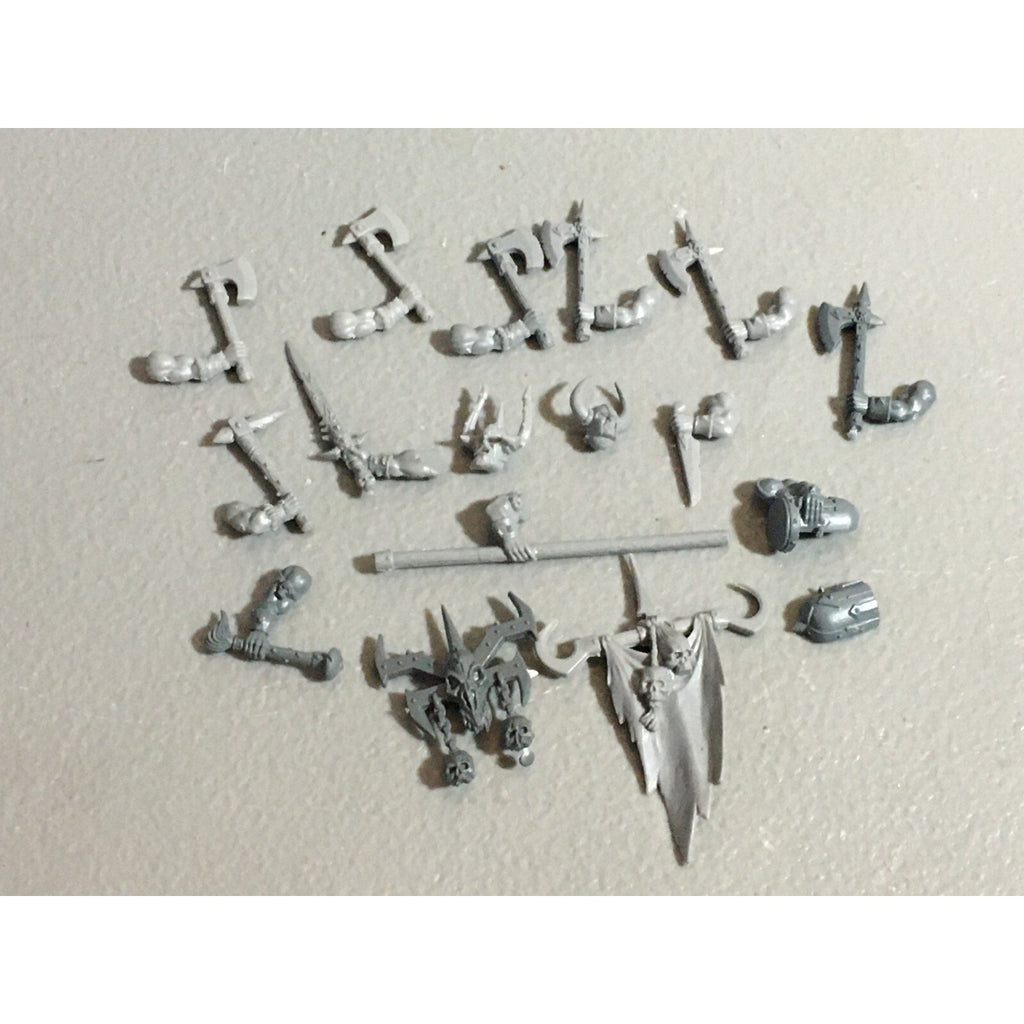 A22181 WARHAMMER FANTASY CHAOS MORTALS BITS LOT MIXED MARAUDER COMMAND & ARMS GW