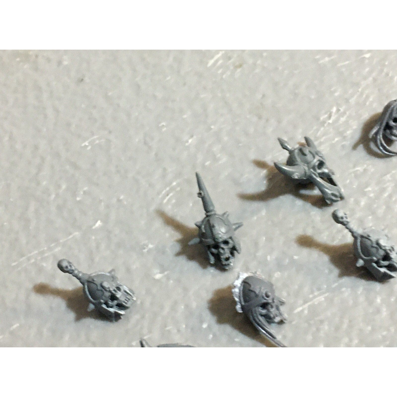 A23413 WARHAMMER FANTASY VAMPIRE COUNTS UNDEAD BITS LOT SKELETON WIGHT HEADS GW