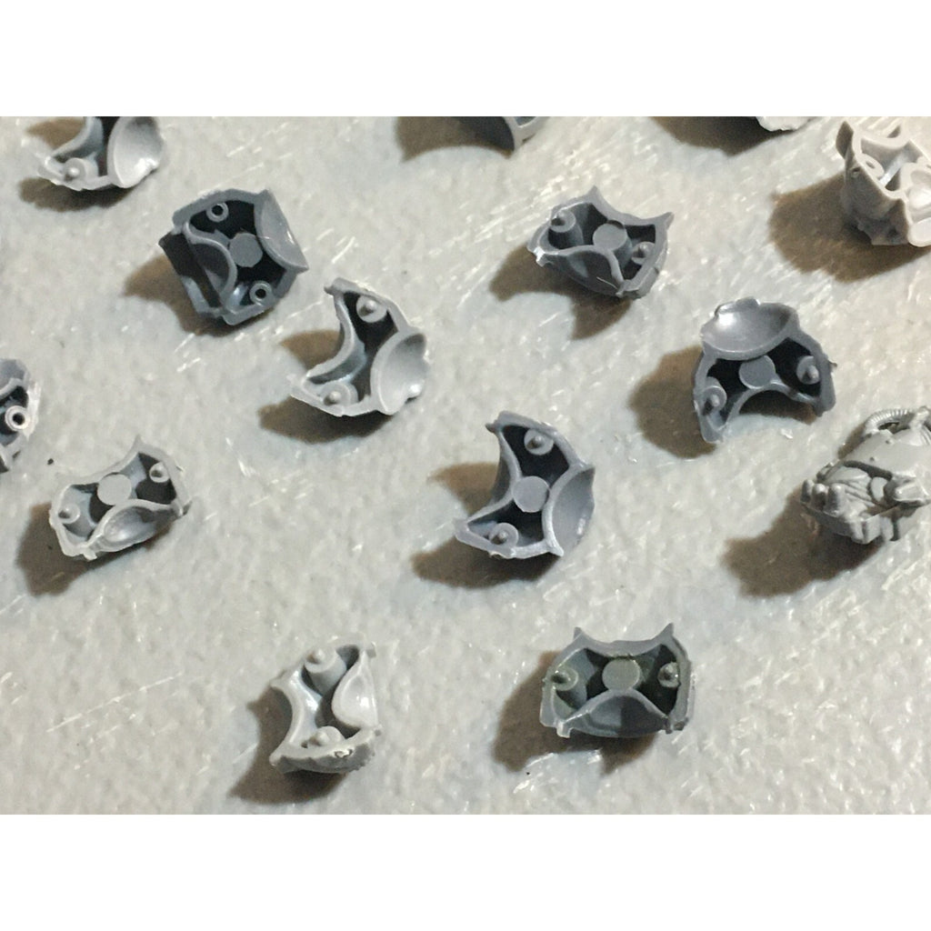 A22927 WARHAMMER 40K SPACE MARINES BITS LOT TORSOS FRONT BACK GAMES WORKSHOP GW