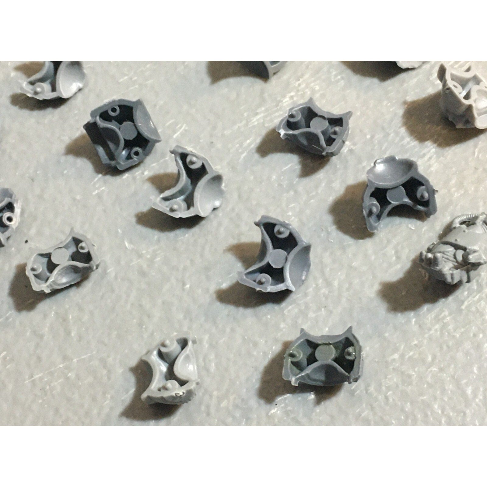 A22927 WARHAMMER 40K SPACE MARINES BITS LOT TORSOS FRONT BACK GAMES WORKSHOP GW