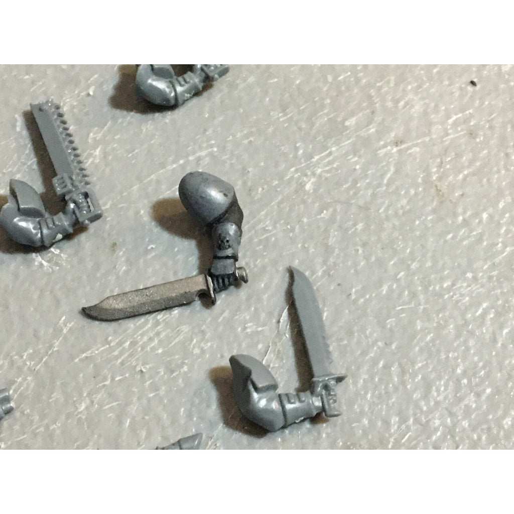 A23092 WARHAMMER 40K SPACE MARINES BITS LOT SCOUTS ARMS GAMES WORKSHOP GW