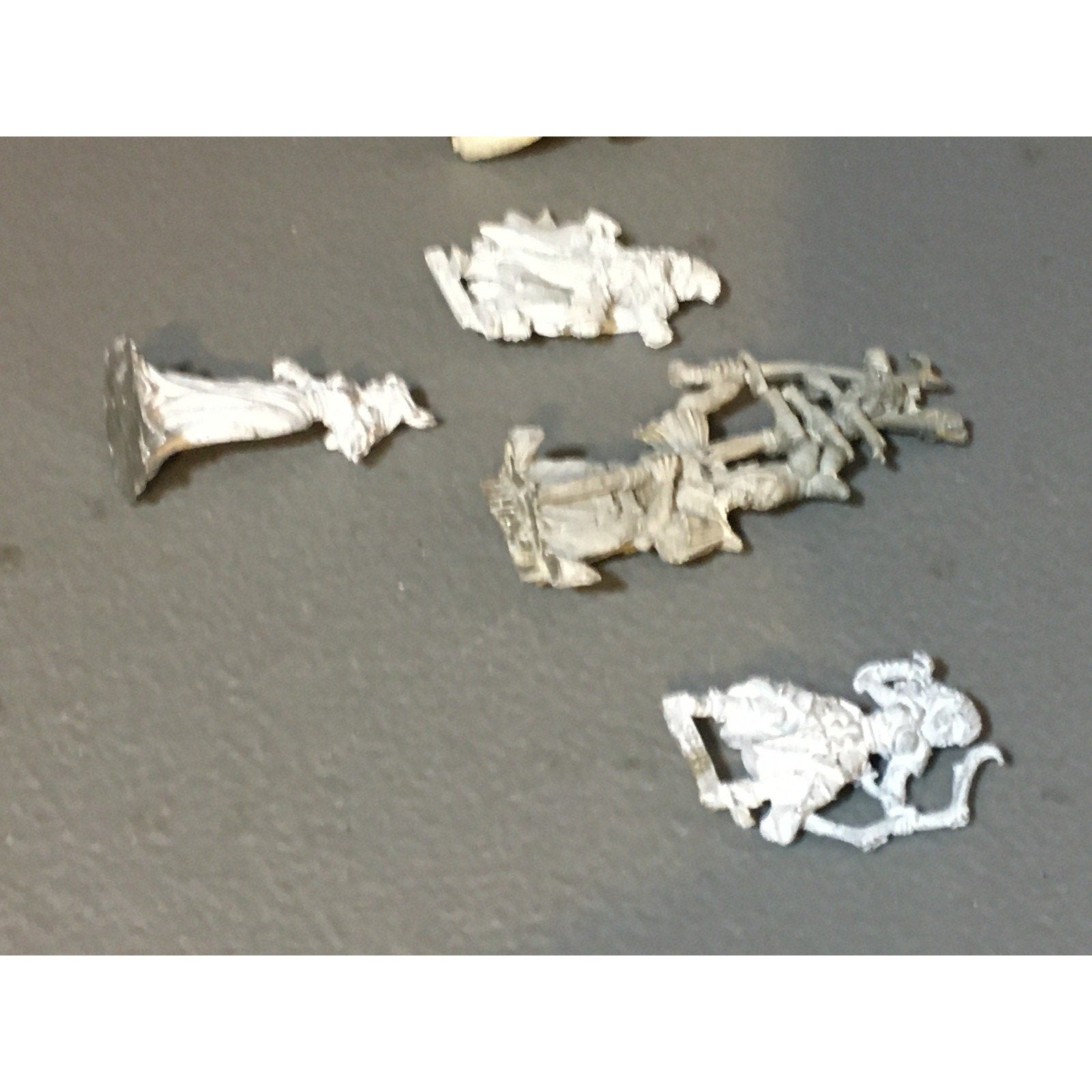 A34037 UNKNOWN METAL MINIATURES FANTASY MIXED LOT ELF WARRIOR STANDARD