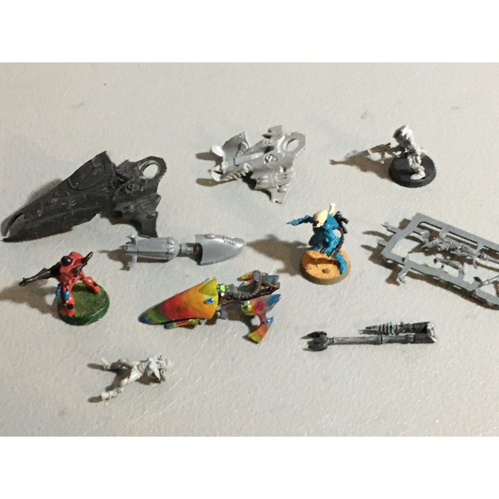 A21044 WARHAMMER 40K ELDAR CRAFTWORLDS INCOMPLETE LOT VYPER GUARDIAN