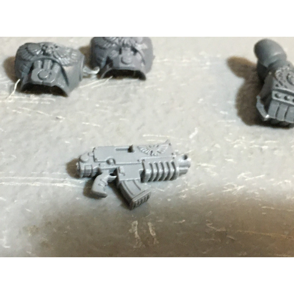 A23158 WARHAMMER 40K SPACE MARINES BITS LOT MIXED TORSOS HEADS GAMES WORKSHOP GW