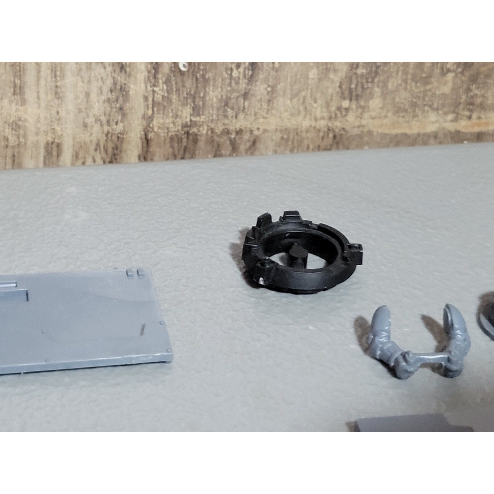 A18902 WARHAMMER 40K SPACE MARINES BITS LOT TANK VEHICLE RHINO RAZORBACK PRED