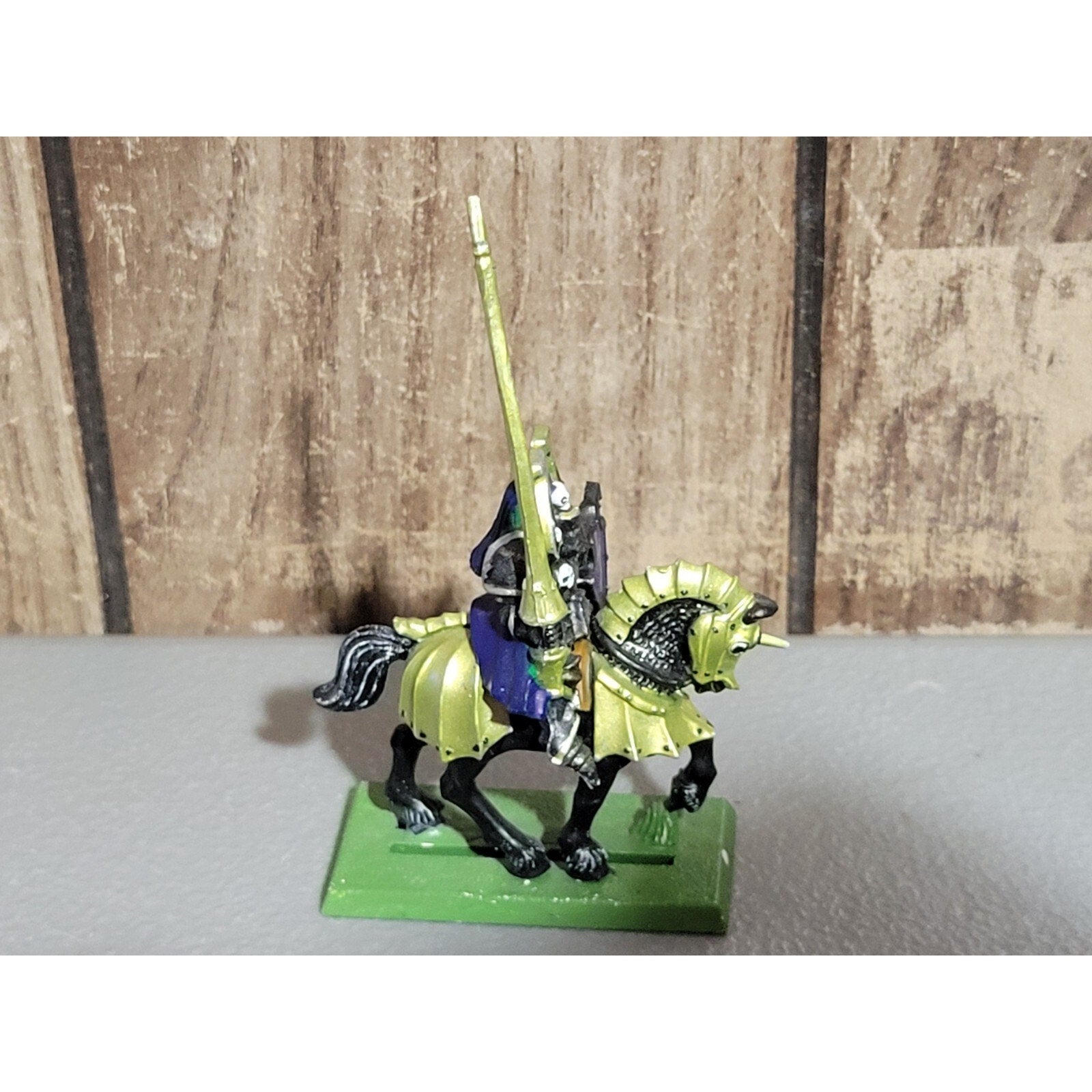 A19001 WARHAMMER FANTASY CHAOS MORTALS CLASSIC KNIGHT PLASTIC