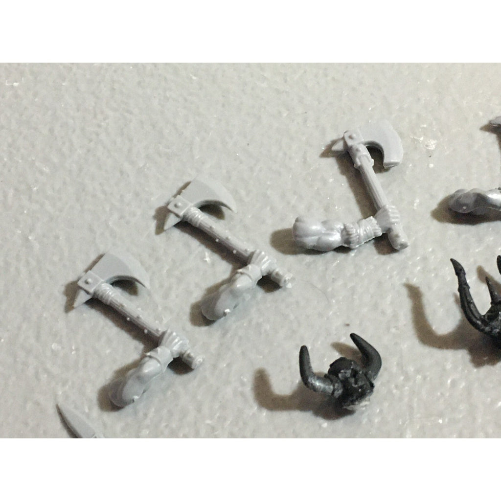 A22185 WARHAMMER FANTASY CHAOS MORTALS BITS LOT MIXED MARAUDER COMMAND & ARMS GW