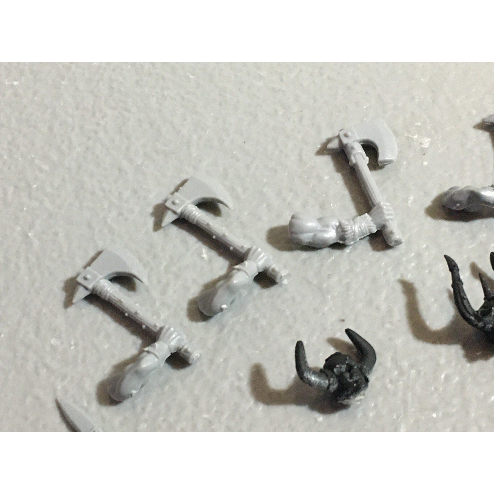 A22185 WARHAMMER FANTASY CHAOS MORTALS BITS LOT MIXED MARAUDER COMMAND & ARMS GW