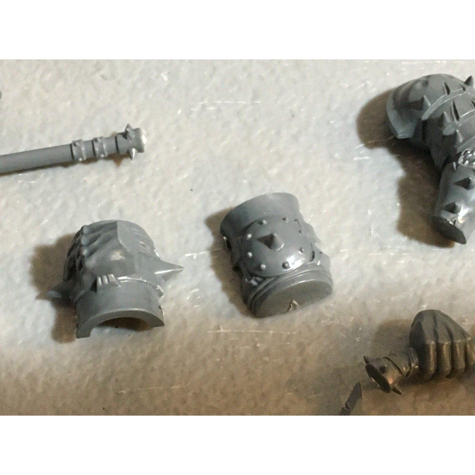 A23170 WARHAMMER FANTASY CHAOS BEASTMEN BITS LOT MINOTAUR MIXD GW GAMES WORKSHOP