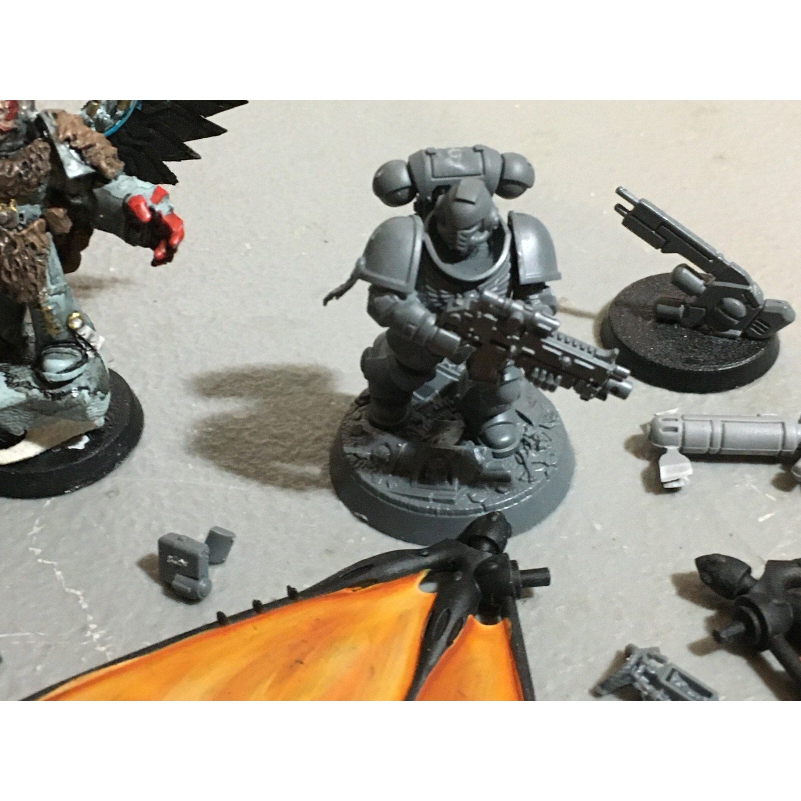 A20141 WARHAMMER 40K BITS LOT MECHANICUS SPACE MARINES ELDAR TAU
