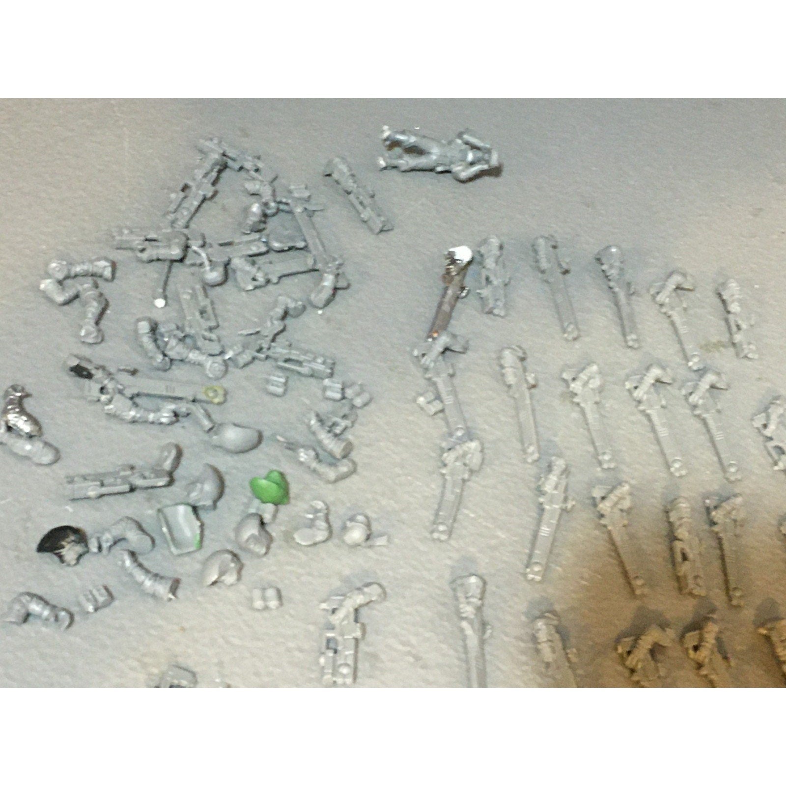A33932 WARHAMMER 40K TAU EMPIRE FIRE WARRIORS BITS LOT GW GAMES WORKSHOP