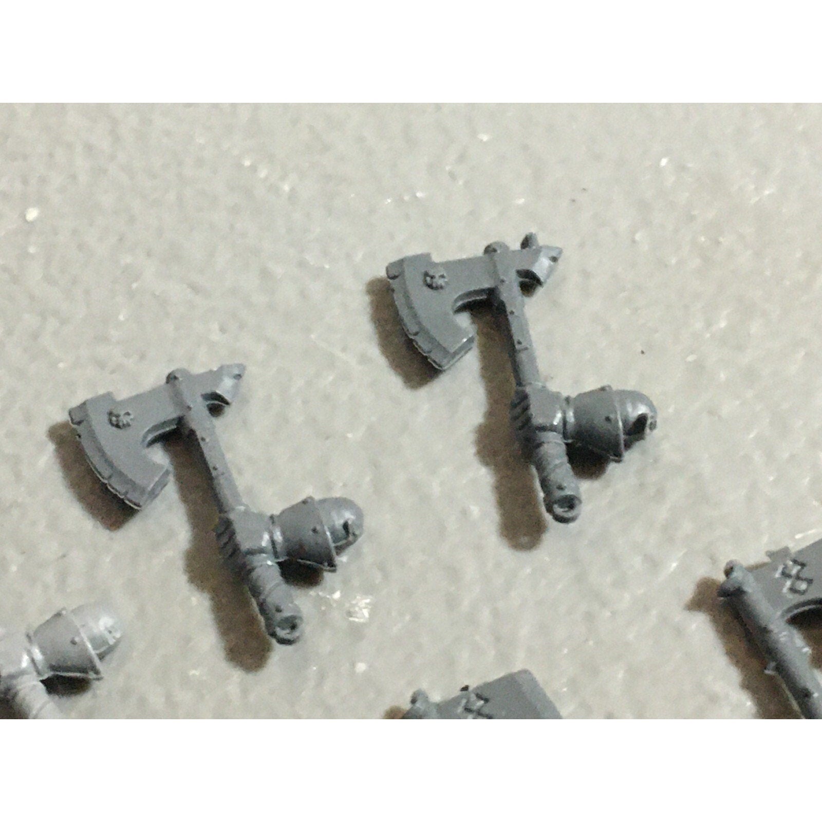 A22213 WARHAMMER FANTASY CHAOS MORTALS BITS LOT AXE HANDS GAMES WORKSHOP