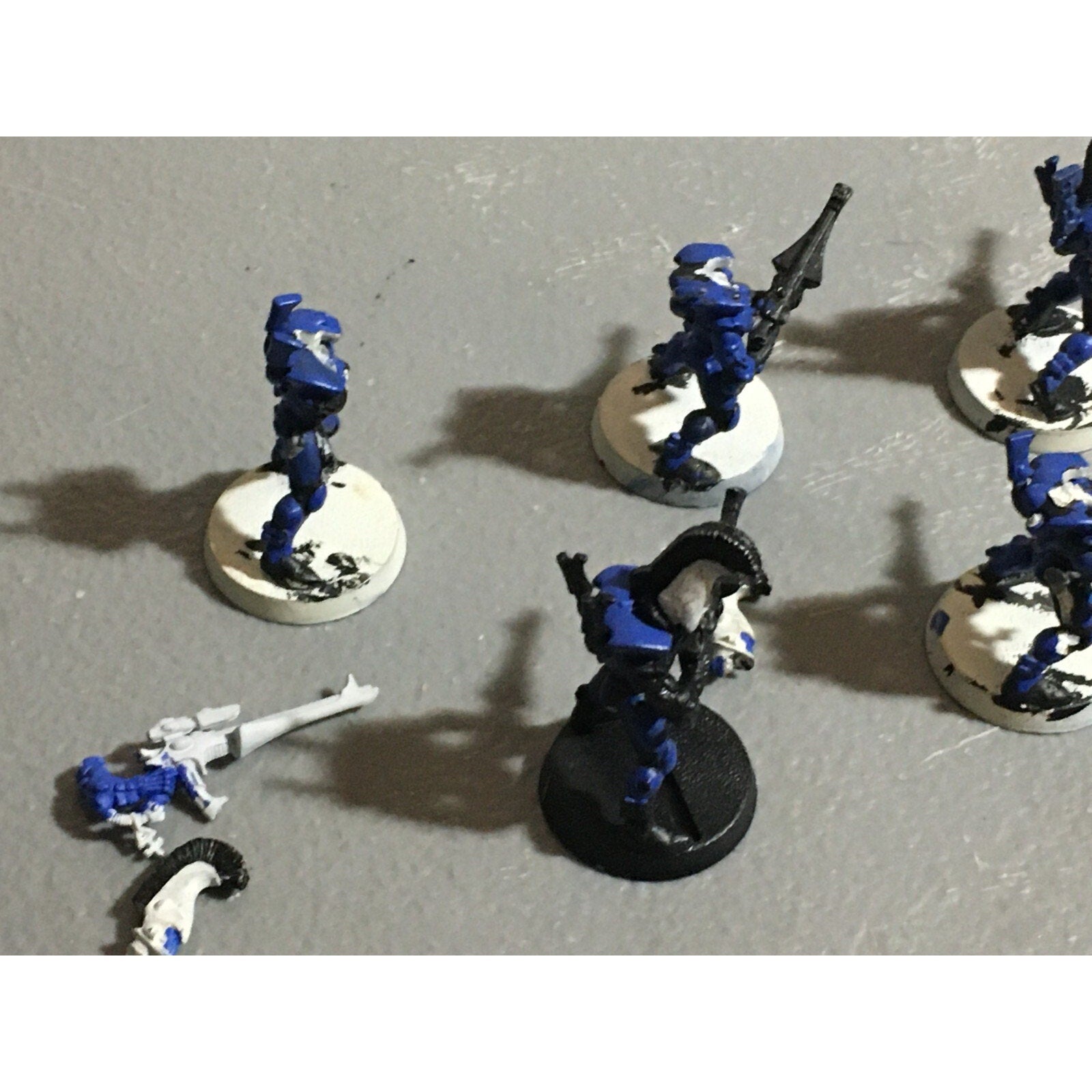A22117 WARHAMMER 40K ELDAR CRAFTWORLDS DIRE AVENGERS METAL HEADS MISS 1 ARM GW