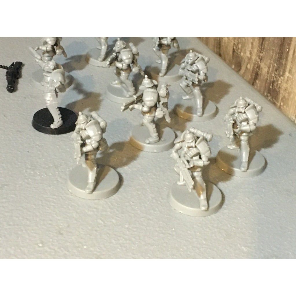 A30063 UNKNOWN TABLE TOP SCI-FI POWER ARMOR SOLDIERS 10 PK WAR GAMES