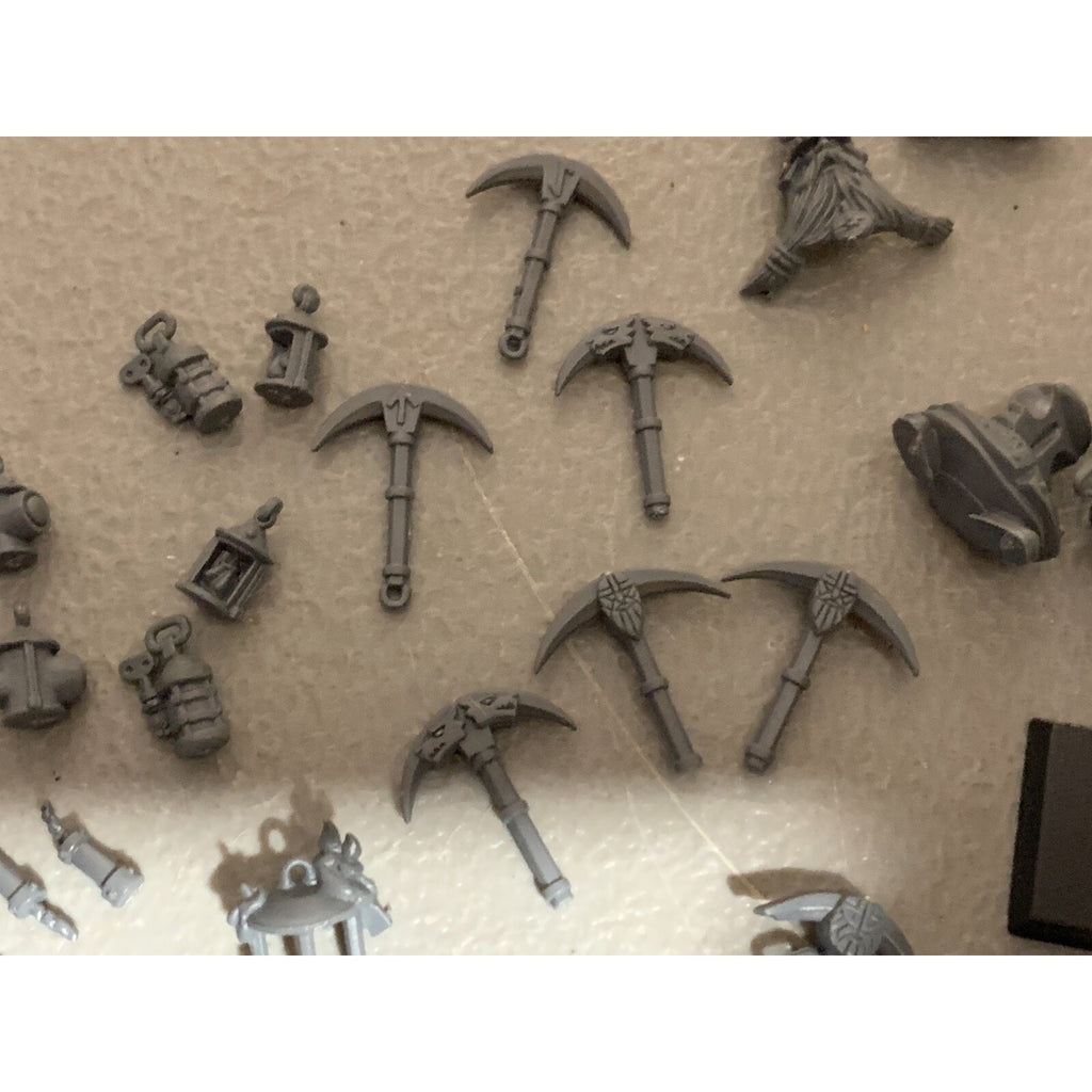 A16701 WARHAMMER AOS FANTASY DWARFS DWARVES MINERS & BITS LOT