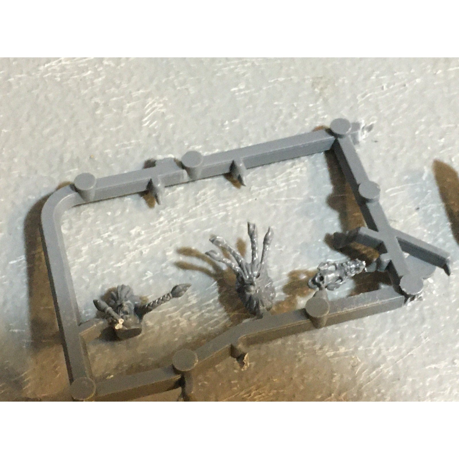 A24578 WARHAMMER 40K SPACE MARINES WOLVES BITS LOT HEADS 18 PK GAMES WORKSHOP GW