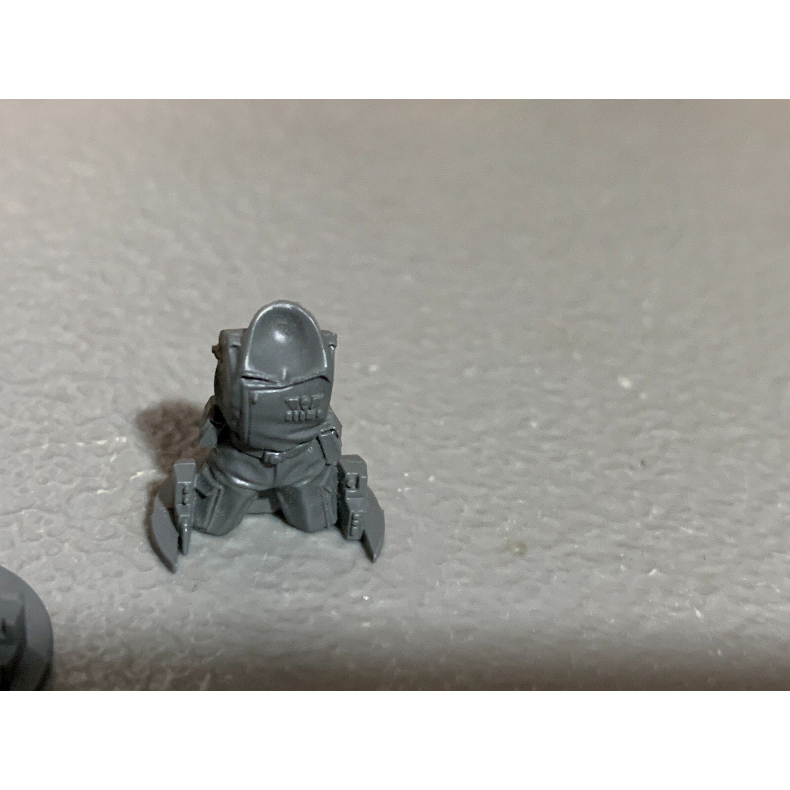 A17852 WARHAMMER 40K ASTRA IG GUARD TANK OFFICER COMMANDER TORSO BIT 3 PK LOT GW