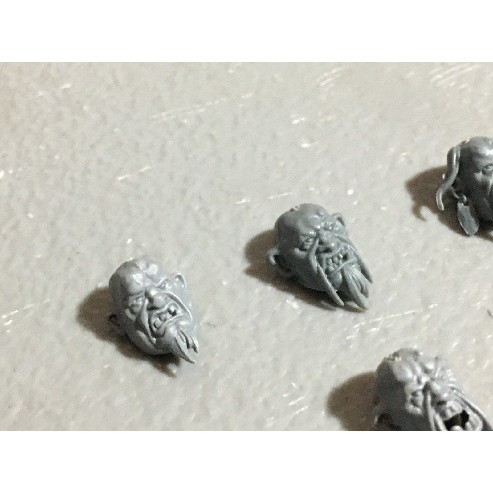 A22577 WARHAMMER FANTASY OGRE KINGDOMS BITS LOT HEADS GAMES WORKSHOP GW