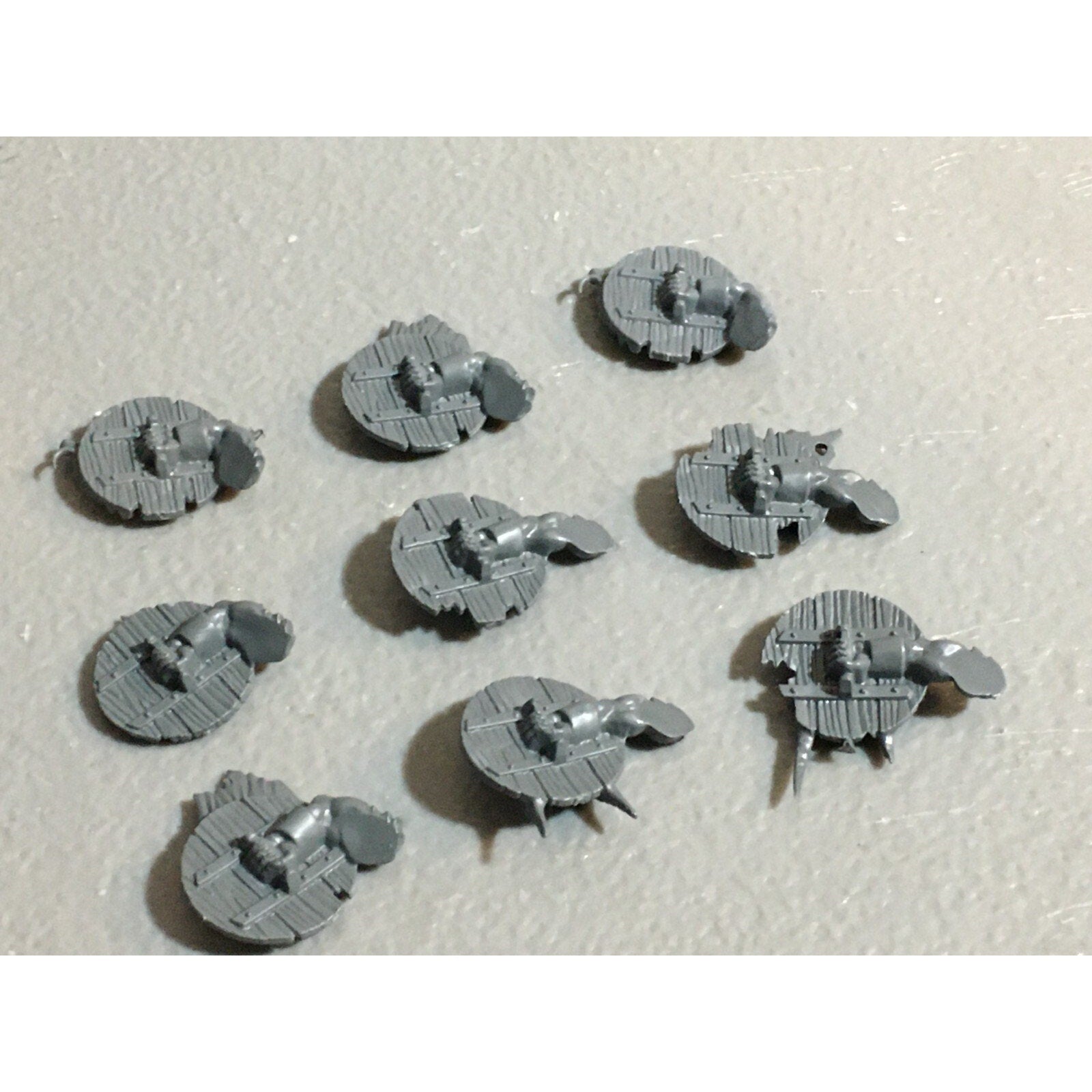 A23096 WARHAMMER FANTASY CHAOS BEASTMEN BITS LOT GOR SHIELDS GAMES WORKSHOP