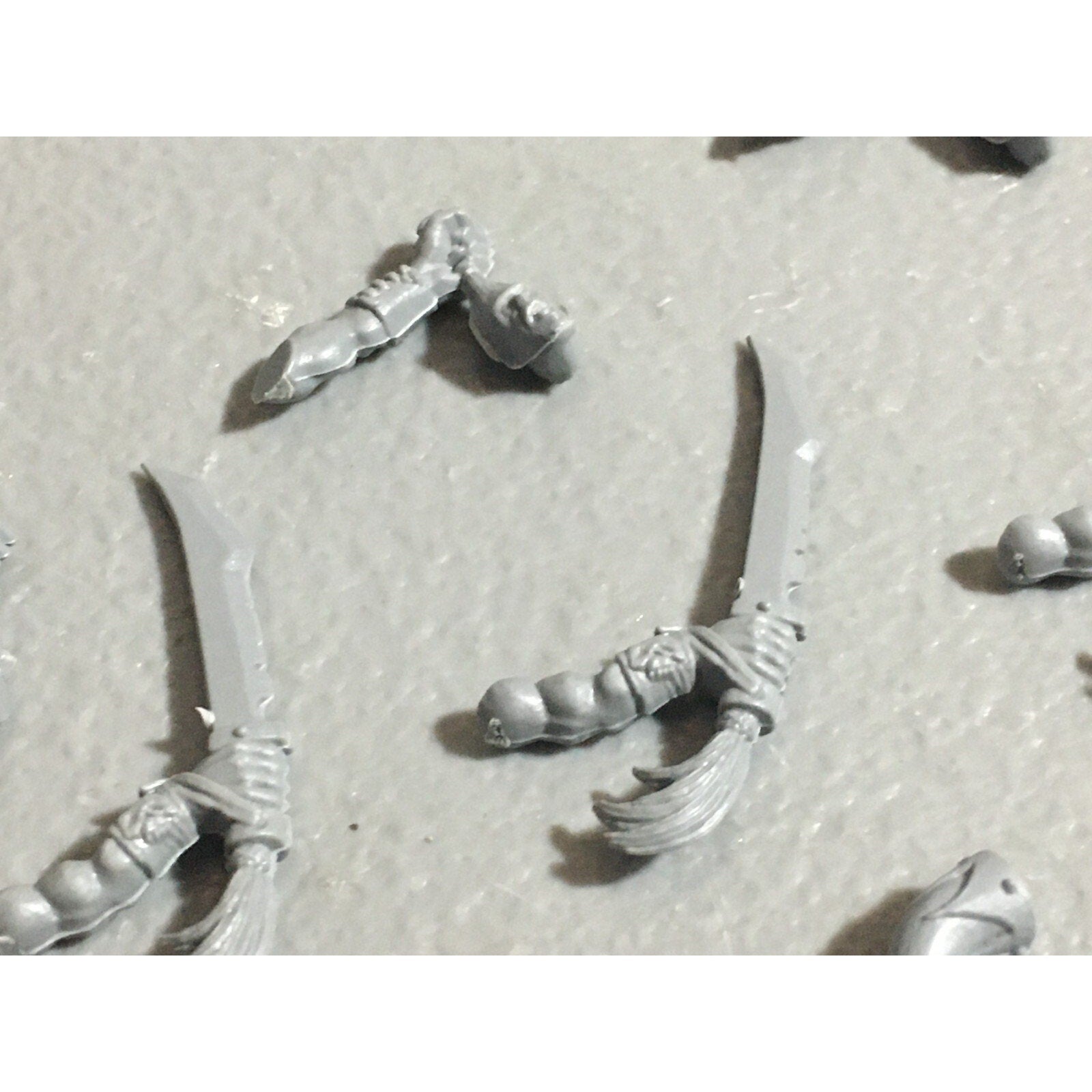 A22629 WARHAMMER FANTASY ORCS & GOBLINS BITS LOT GOBLIN WOLF RIDER ARMS GW