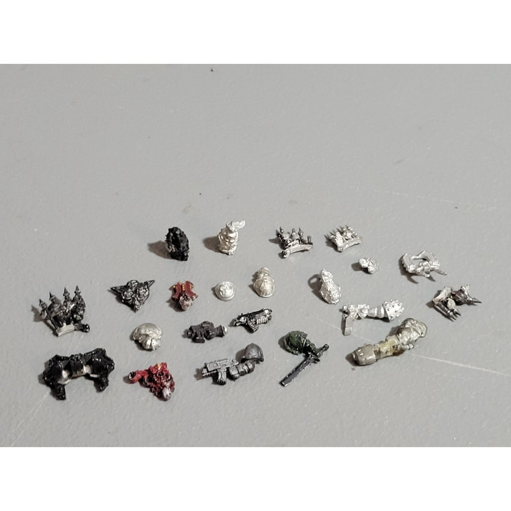 A19077 WARHAMMER 40K CHAOS SPACE MARINES ALL METAL BITS LOT