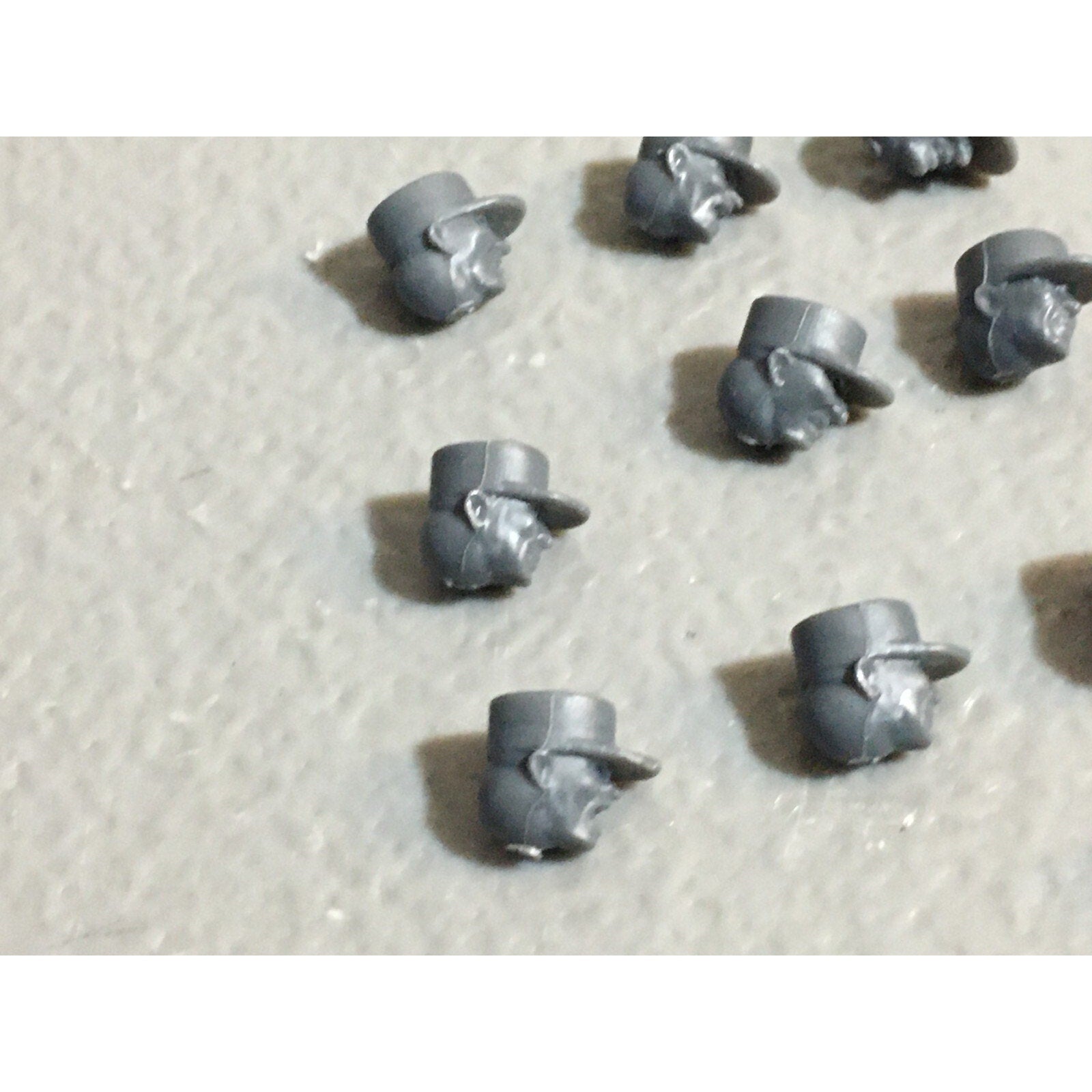 A23031 WARGAMES ATLANTIC HEADS GROGNARD KEPI 23 CT 28MM MINIATURES BITS LOT